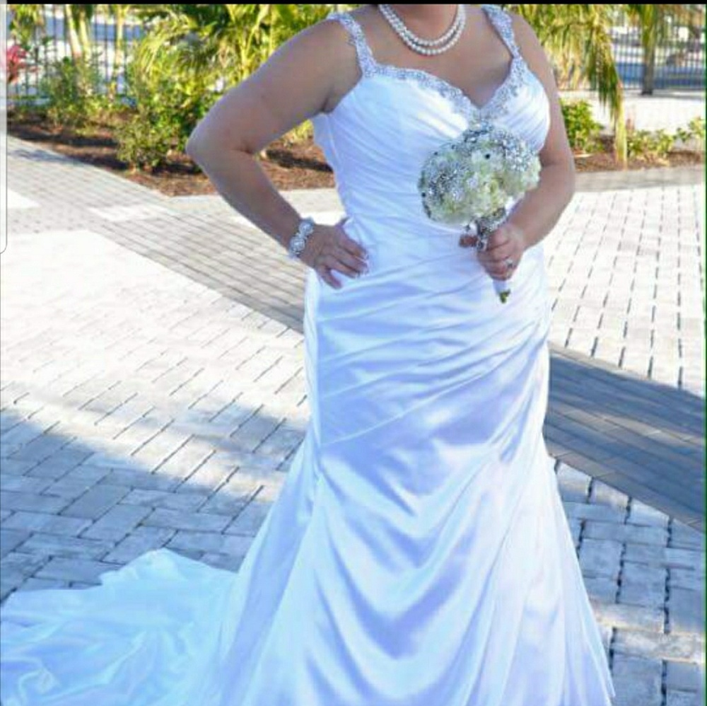 Wedding Dress Size 18 to 20